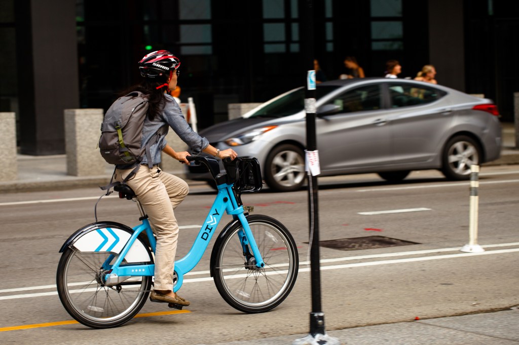Lots of Perks and Incentives for Using Bike-Share During “Divvy Week”