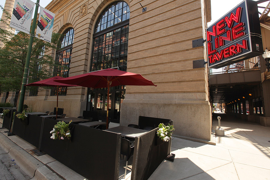 Join us on Wednesday 4/12 for a Streetsblog Meetup at the New Line Tavern