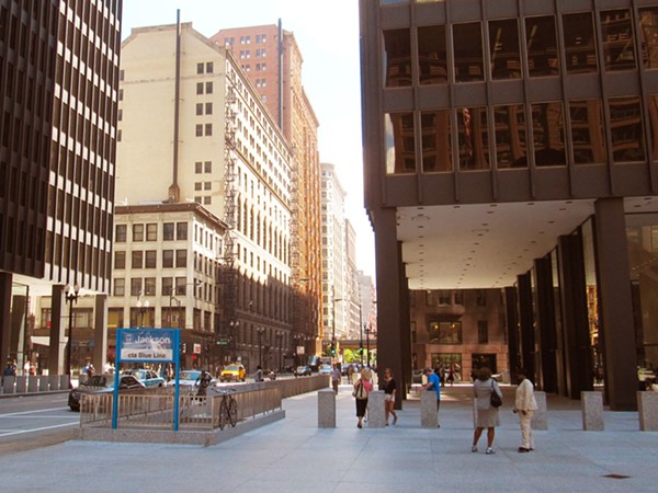 Bollards shield the Kluczynski Federal Building. Photo: Ken Lund