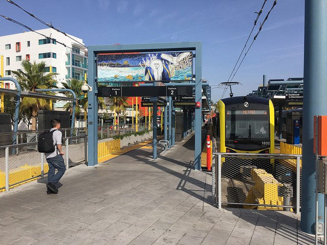 It’s Cheap and Easy to Get Around Los Angeles by Transit