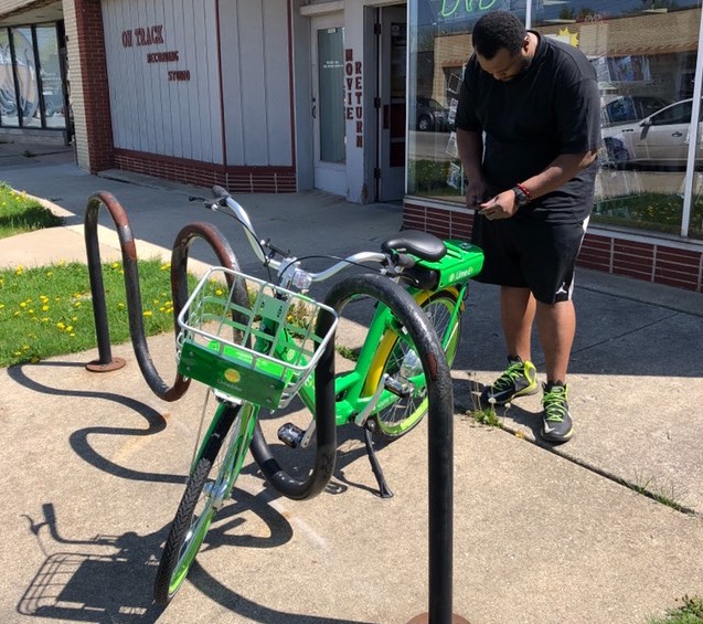 LimeBike: Chicagoans Should Lobby the City to Drop the “Lock-to” Rule