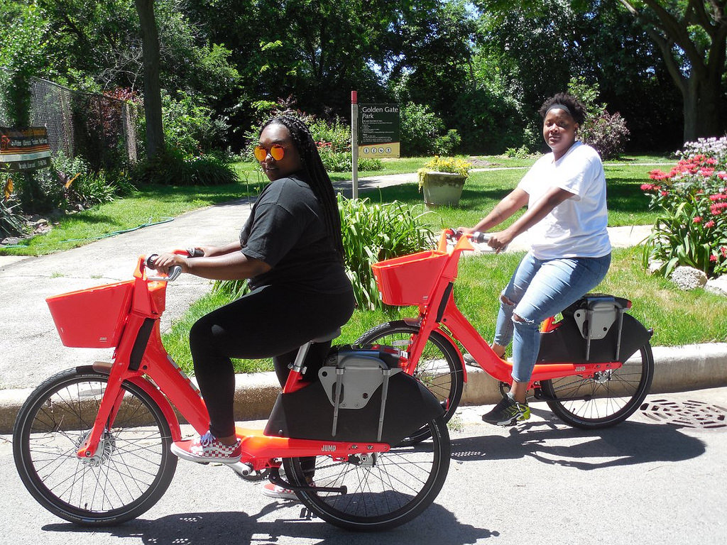 Test-riding Divvies in Golden Gate Park, home base for We Keep You Rollin' rides. Photo: We Keep You Rollin'