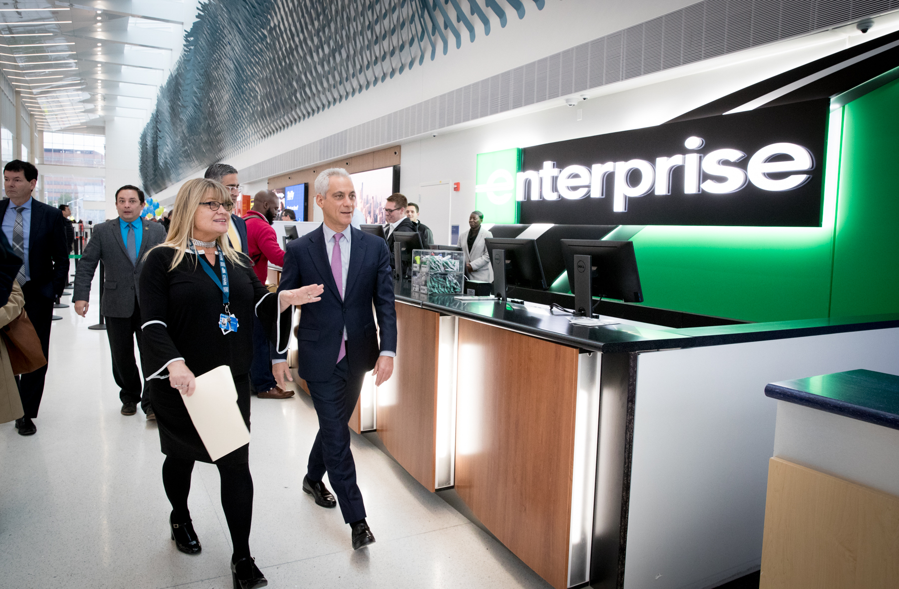 Mayor Rahm Emanuel and aviation chief Jamie Rhee tour the new facility. Photo: city of Chicago