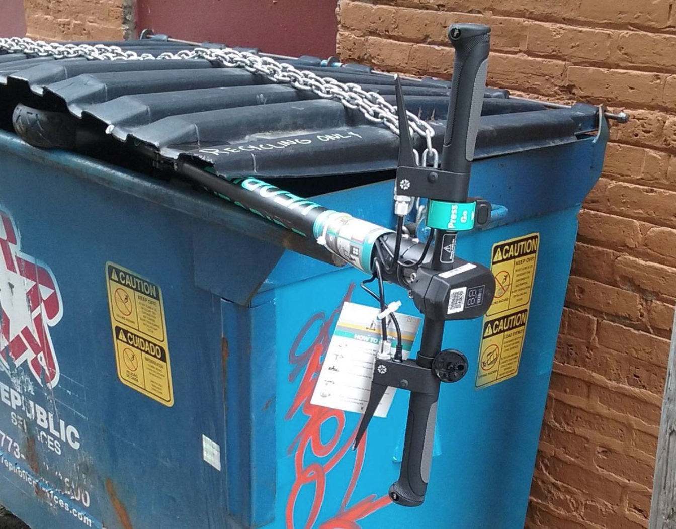 Photo: Twitter user MagicHelmetTV via Chicago Scooter Fails