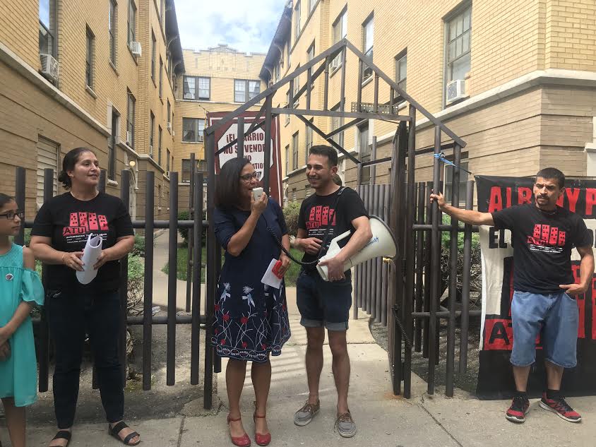 Tenants Protest Deferred Maintenance, Evictions at Building Near the Brown Line