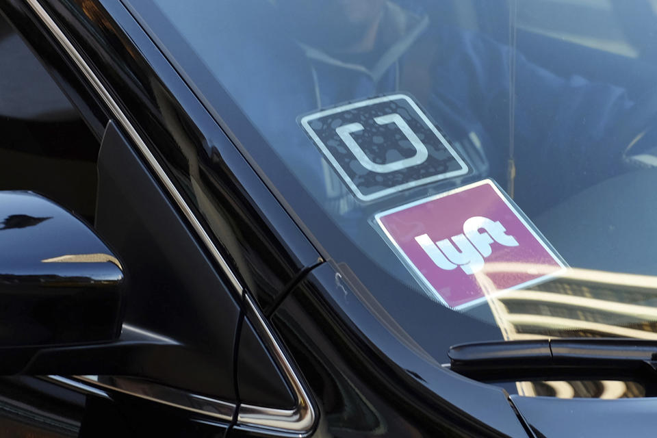 How Lori’s Uber and Lyft tax plan will help lower-income and working-class Chicagoans