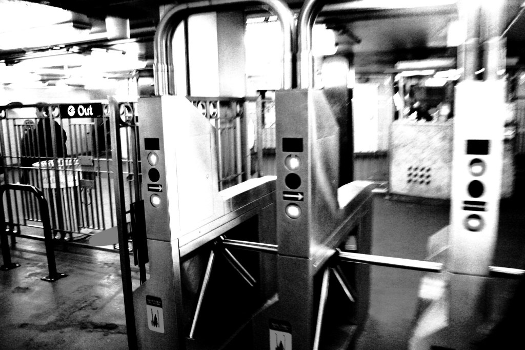 Why failure to pay your CTA or Metra fare should result in a ticket, not criminal charges