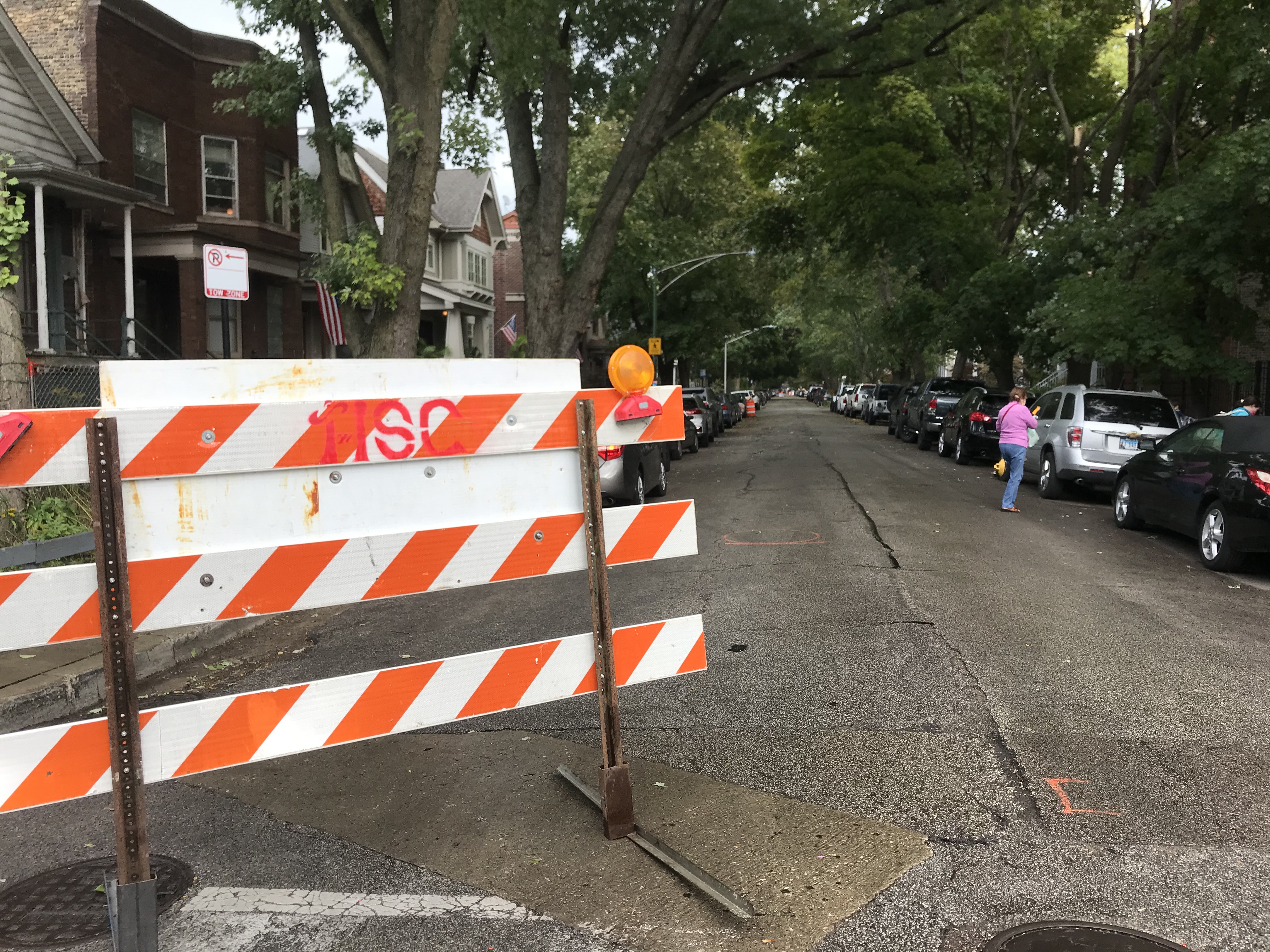 The barricade at School and Damen was turned the wrong direction. Photo: John Greenfield