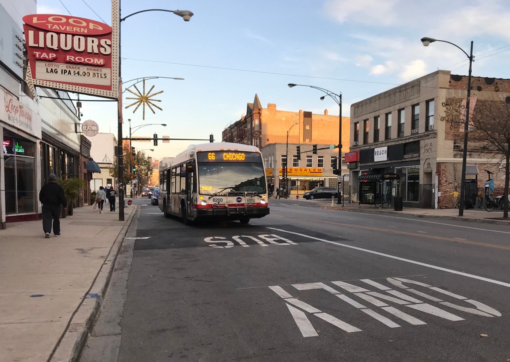 Eyes on the Street: Chicago Ave. pop-up bus lanes aren’t robust, but seem to be helping