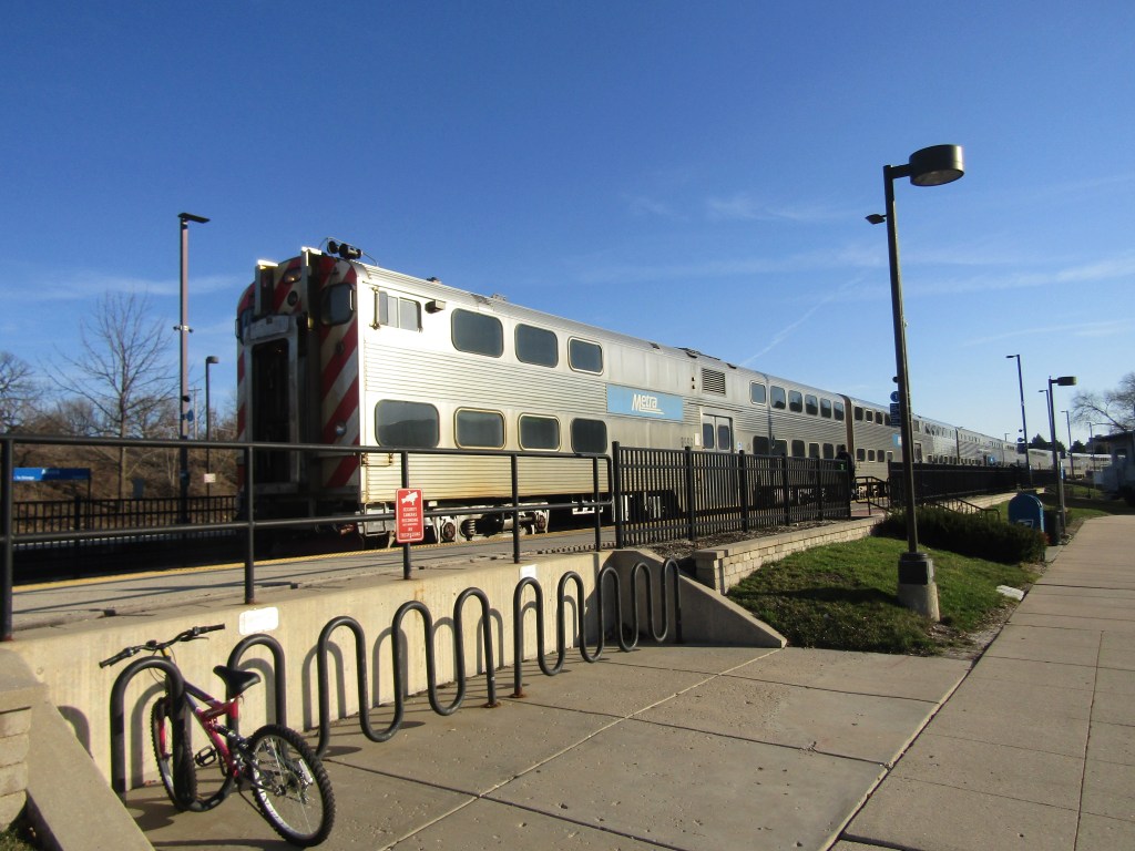 Metra schedule pilots to bring biggest service increases to wealthier suburbs