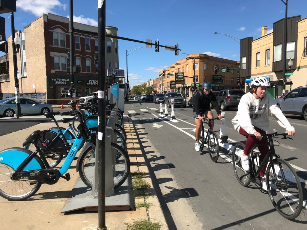 Chicago’s 30 mph speed limit, lack of connectivity again lead to low People for Bikes rating