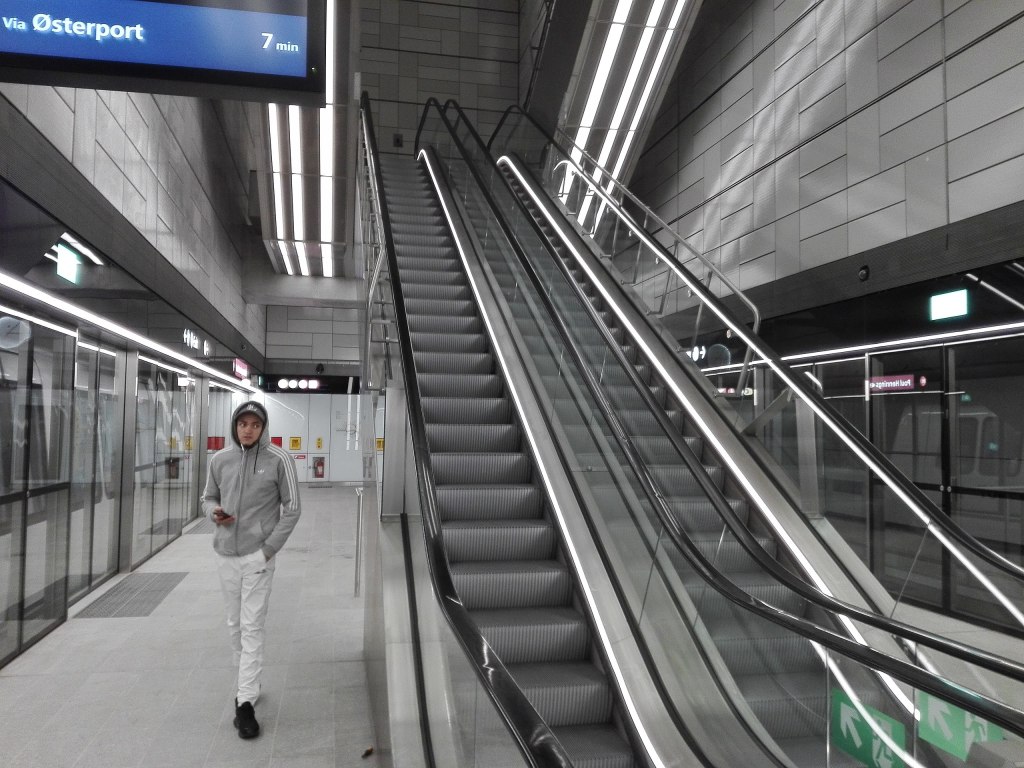 Another person was pushed onto ‘L’ tracks. It’s time for CTA to pilot platform barriers.