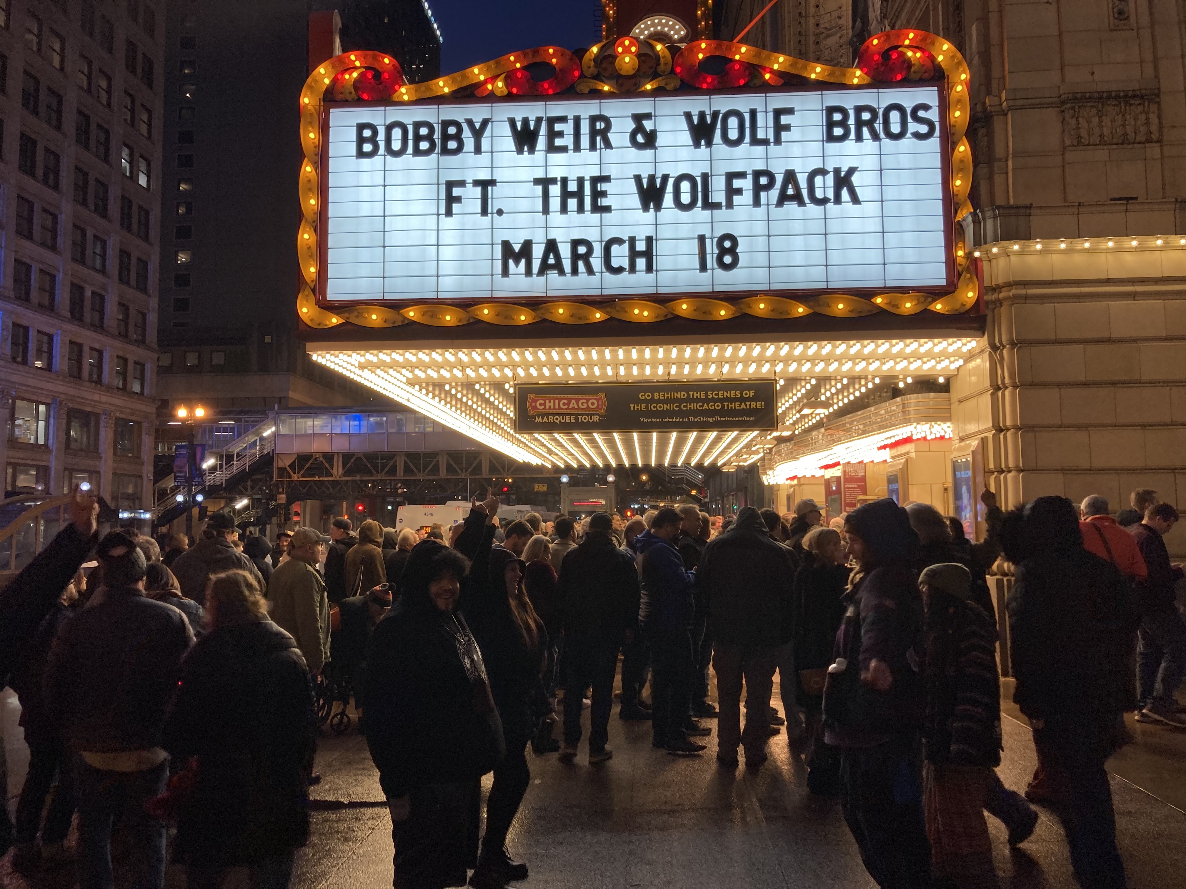 Those who say the Loop is a ghost town nowadays obviously didn't try walking down State Street during a recent concert by a Grateful Dead member. Photo: John Greenfield