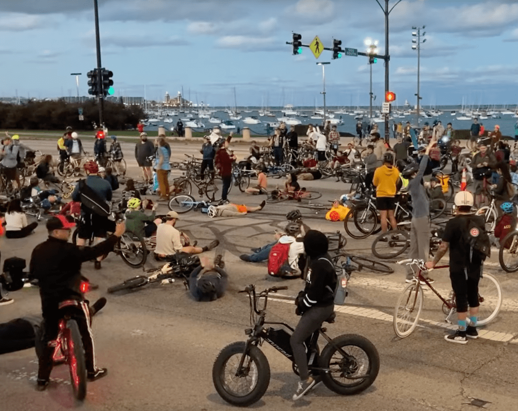 Here’s a closer look at the DLSD “die-in” during Chicago, Bike Grid Now’s Jamapalooza protest