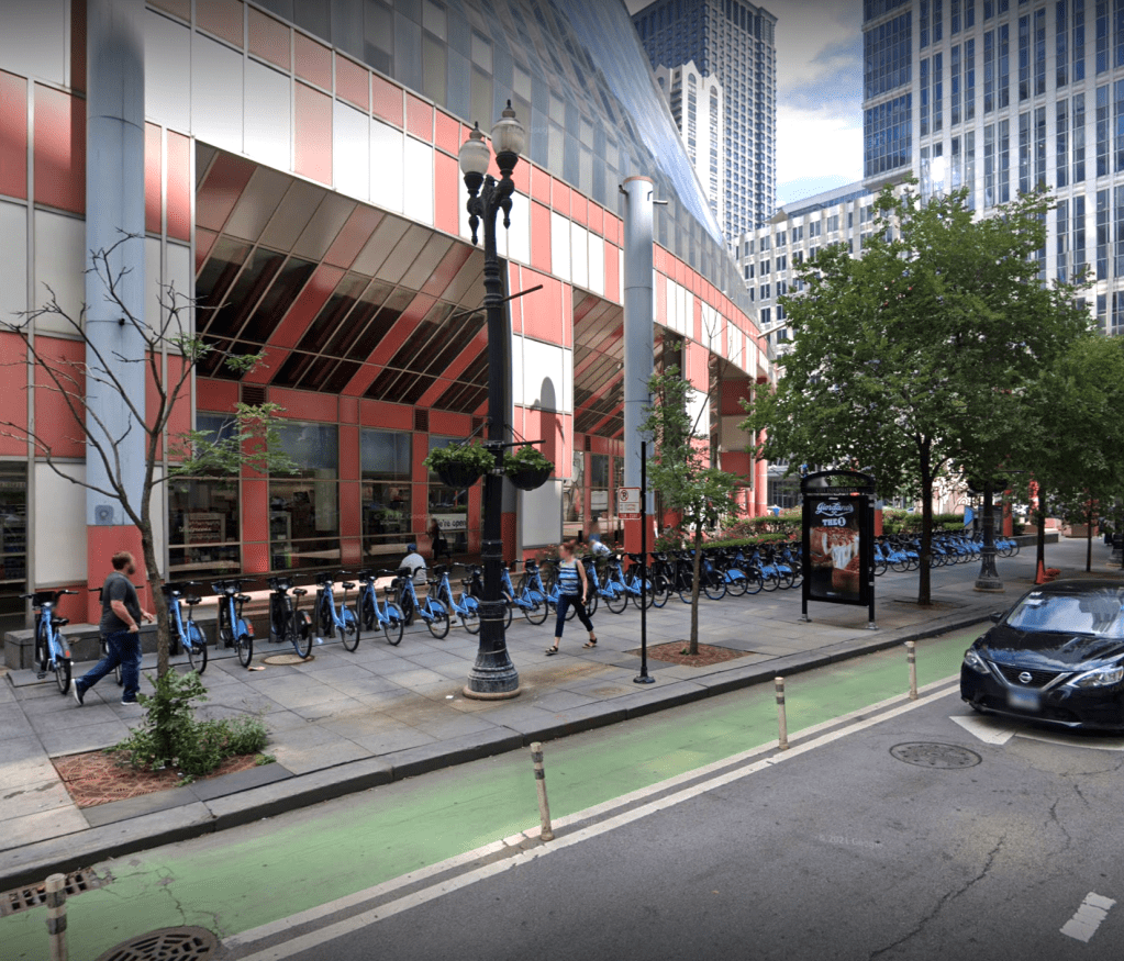 What’s going on with Divvy availability? Let’s look at the data.