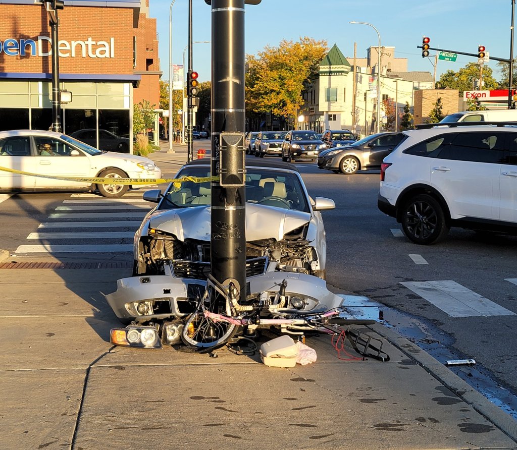 Allegedly intoxicated driver injured woman, 64, on bike at Belmon/Western/Clybourn