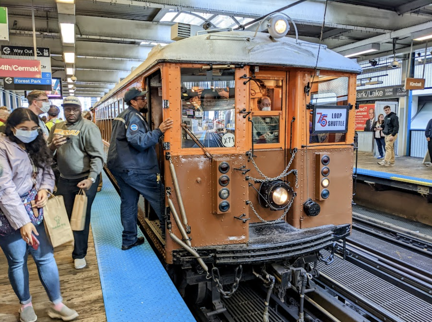 An orange and brown 4000-series car. Photo: Eric Allix Rogers