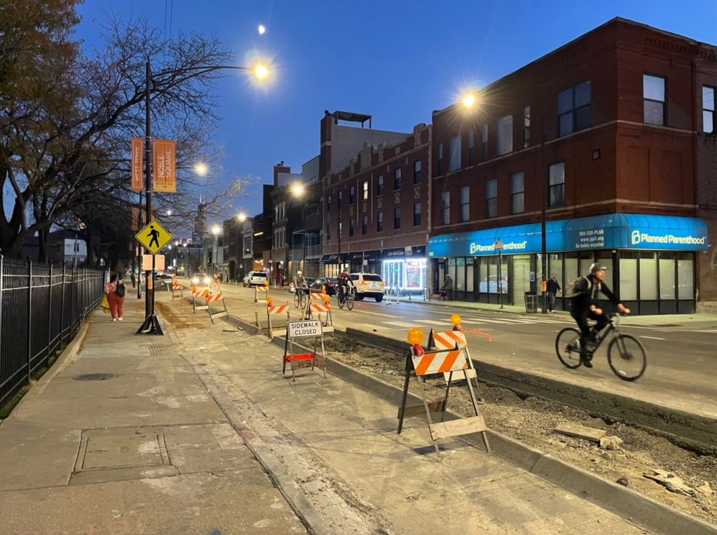 Eyes on the Street: New bus stop islands on Milwaukee Avenue on Near Northwest Side