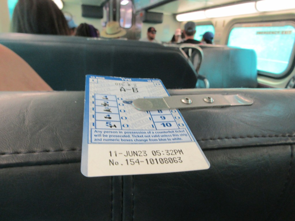 Metra proposes switching from 10 fare zones to 4, raising monthly pass prices, getting rid of 10-ride tickets