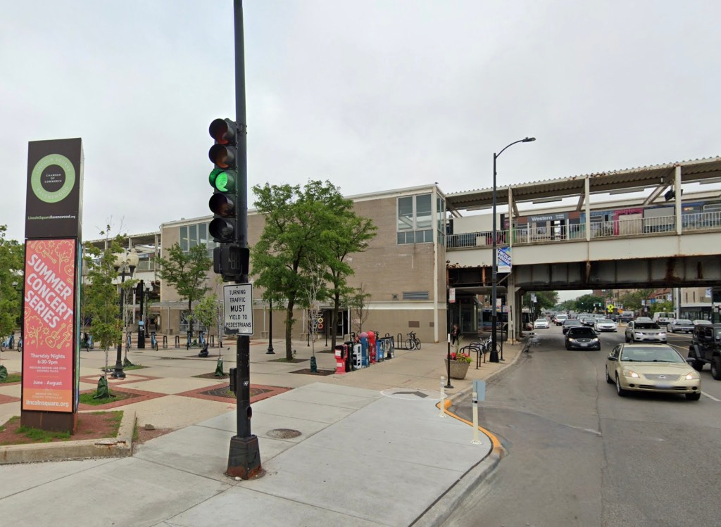 City officials hold first community meeting for Western Brown Line station improvement project