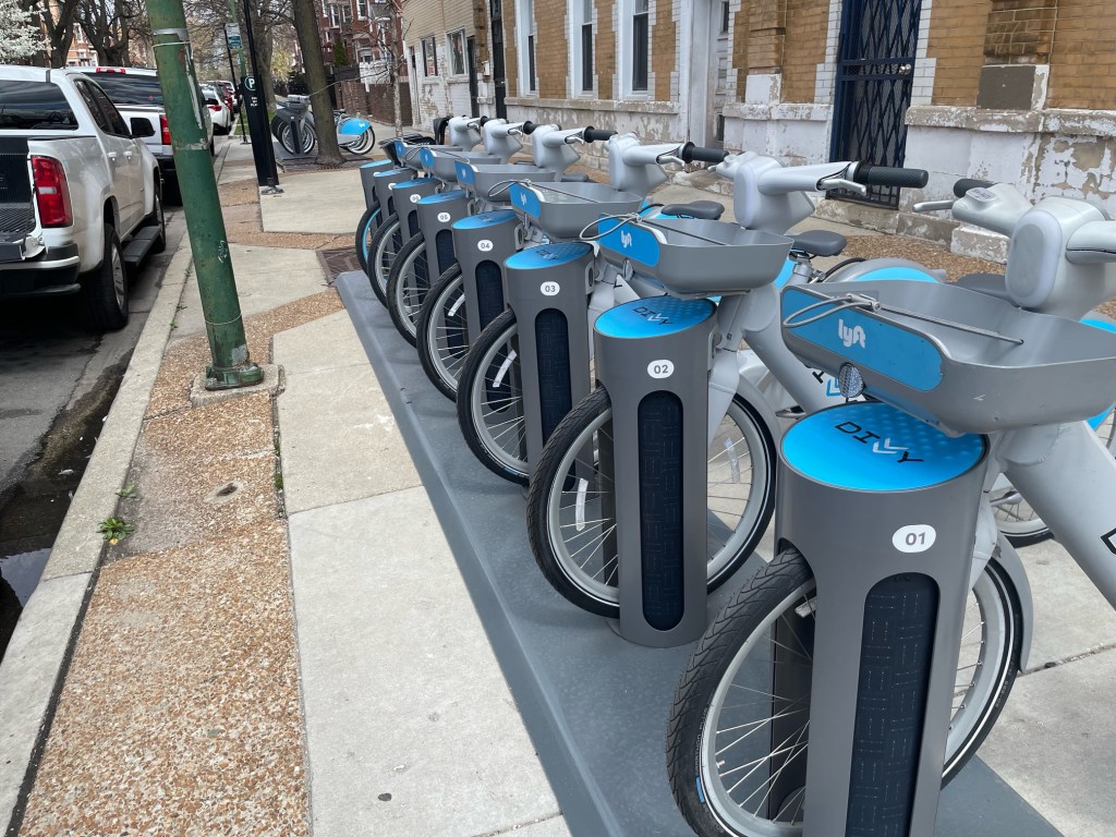 It’s electric! New Divvy stations will be able to charge docked e-bikes, scooters when they’re connected to the power grid