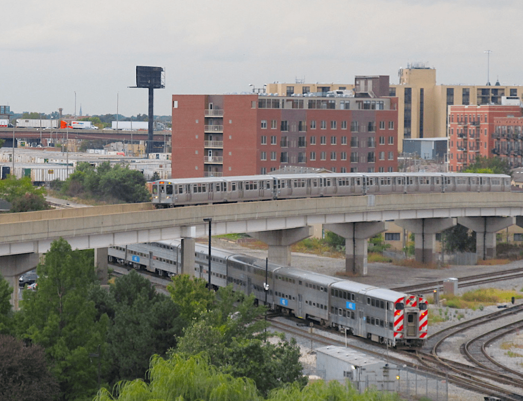 How the bill to consolidate the 4 Chicagoland transit agencies would improve land use policy