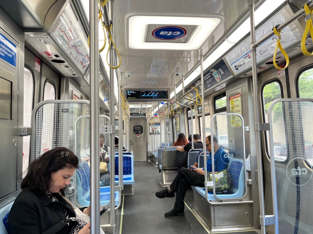 El Tracker is a new transit tracking app that focuses on accessibility