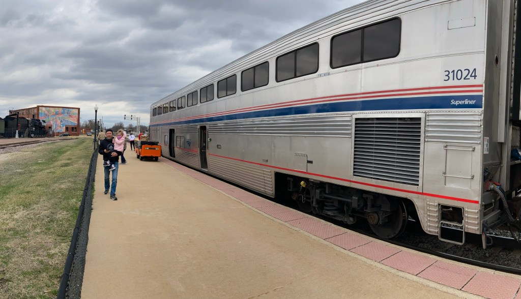 Could a new Illinois bill help create a cohesive train and bus system in the Land of Lincoln, and encourage other states to follow suit?