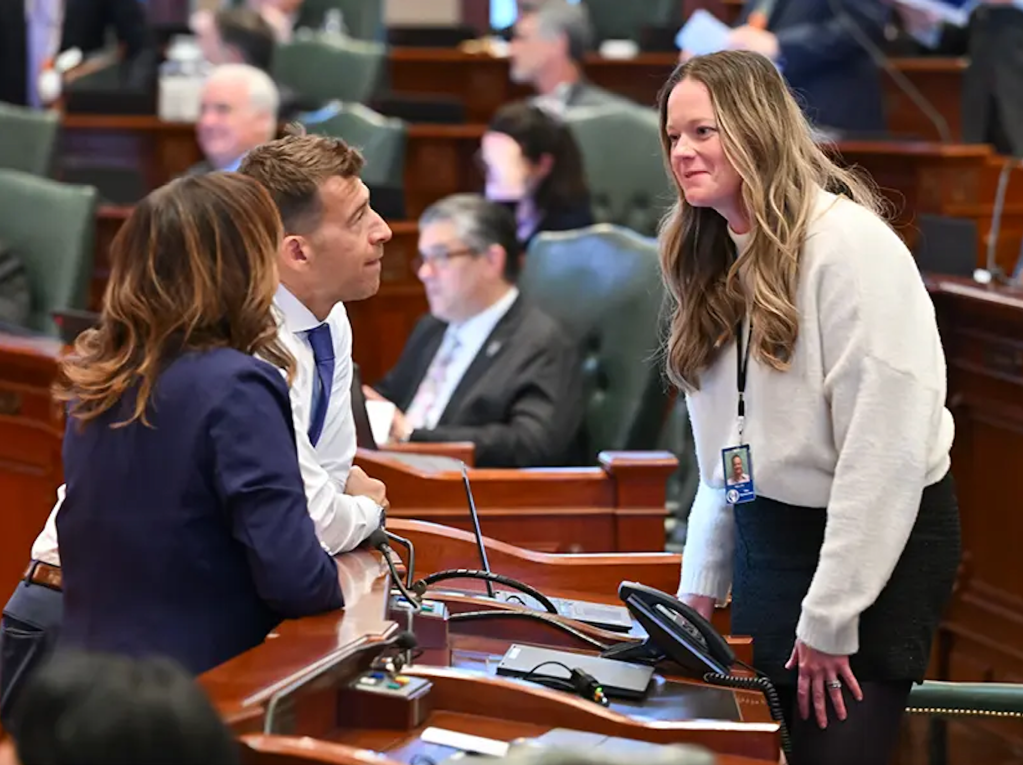 Beverly resident Anne Alt asked Rep. Mary Gill (D-35th) to help pass a transit reform/funding bill during veto session. Here’s Gill’s response.