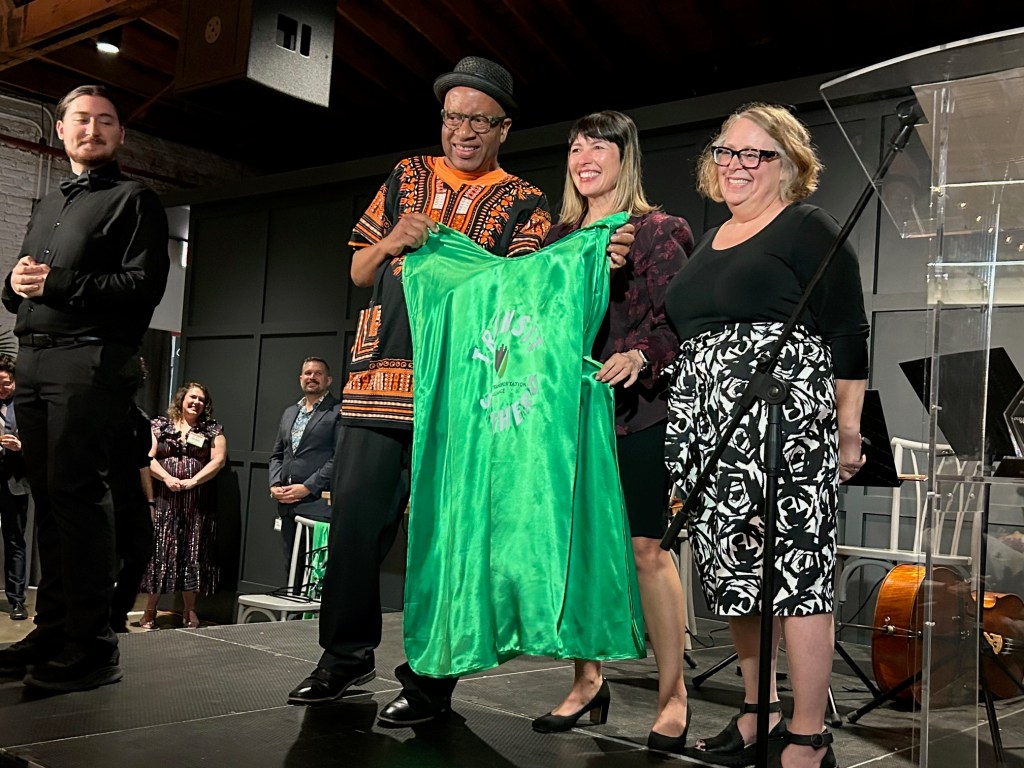 ATA’s Movers and Shakers Ball celebrated saving transit, Archer advocacy, and other big walk/bike/transit wins