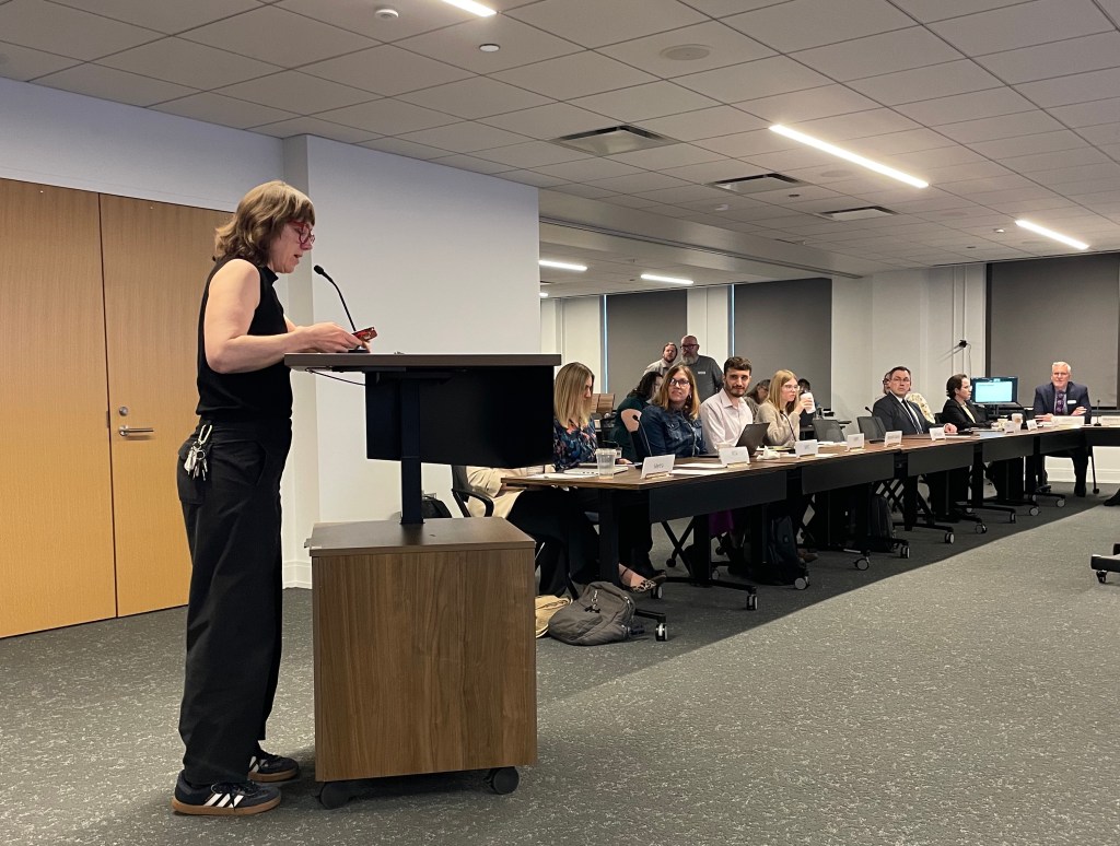 Public opposition to plan to reconstruct DLSD as a car-centric 8-lane road intensifies at CMAP meeting, as agency weighs climate, funding risks