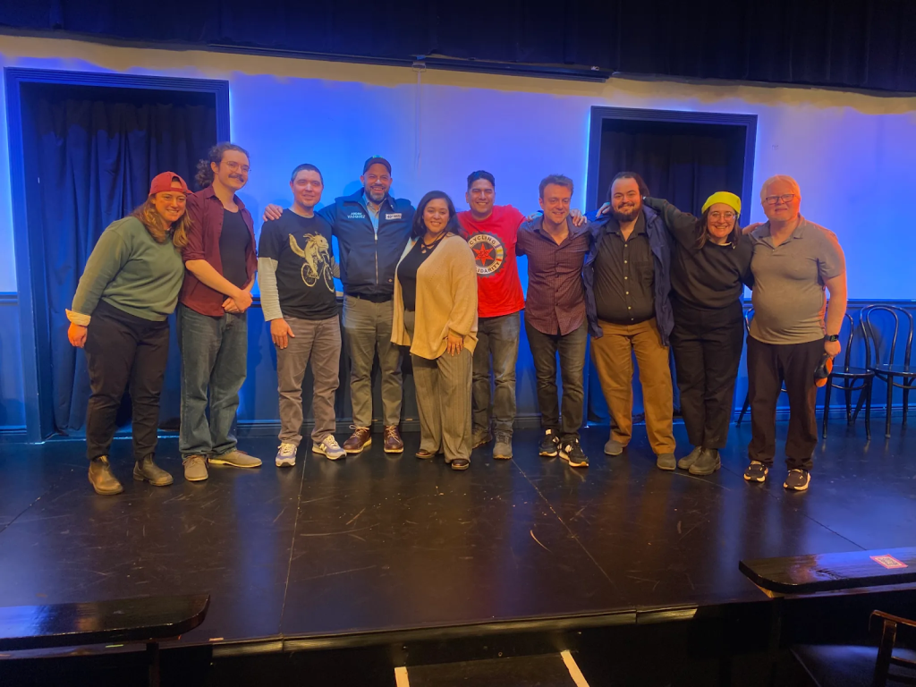 La edición del domingo pasado de “Safe Streets: The Comedy Show” contó con la participación de concejales y activista latinxs, y un debate sobre la ‘ciclotroversia’ de Avenida Archer