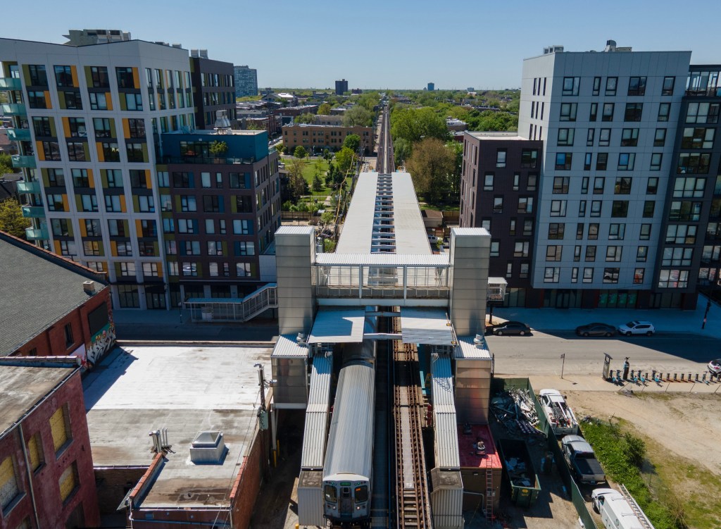 Five years after City of Chicago signed off on a policy plan, the “State of ETOD in Chicago” report notes progress creating transit-friendly affordable housing
