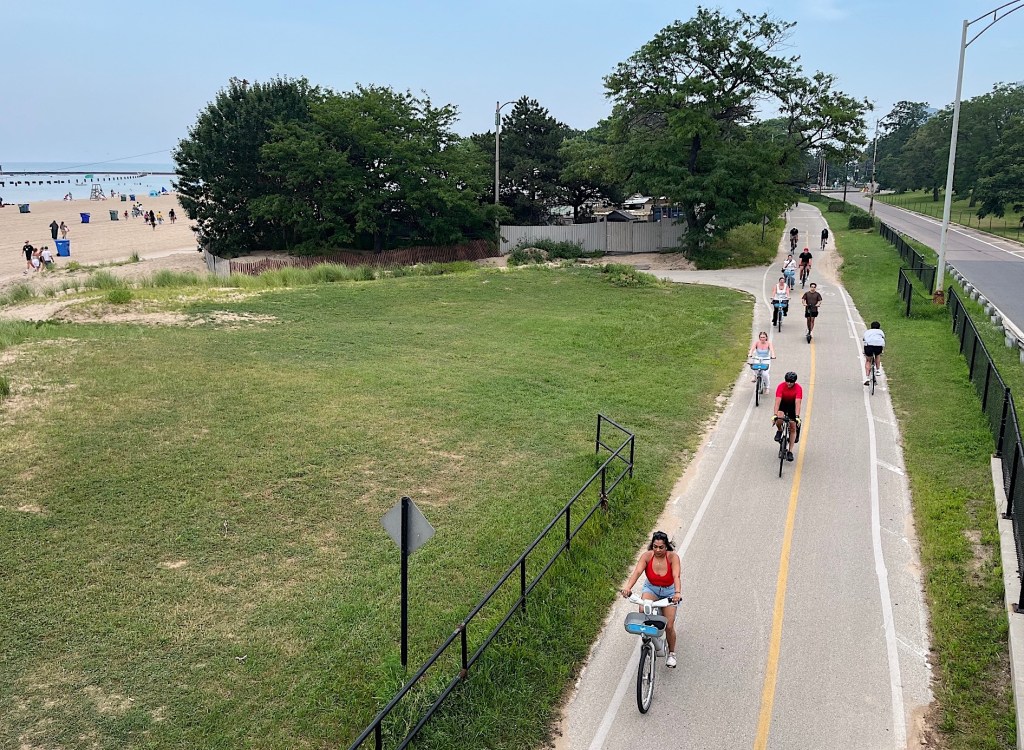 Many locals say People for Bikes rating Chicago as tied for worst was wrong. But what *should* we do to improve cycling?